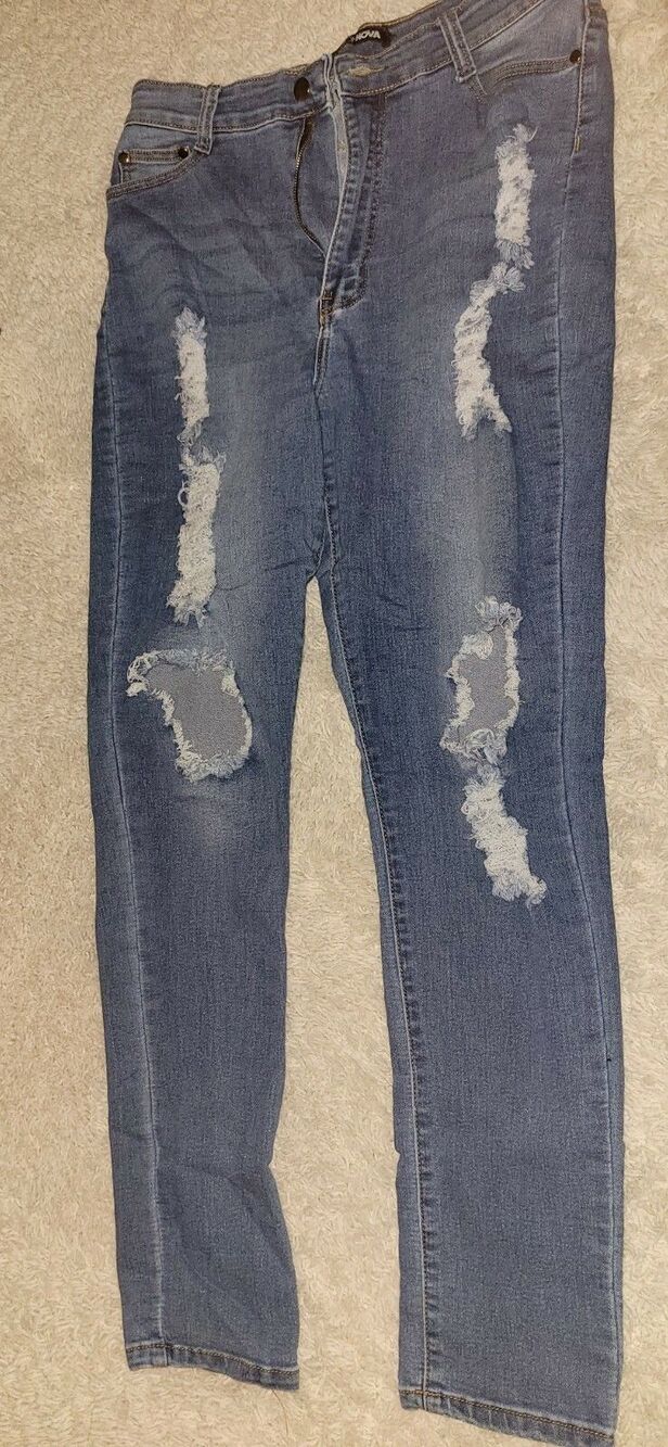 Women's Fashion Nova Distress High Rise Skinny Blue Jeans Denim Size 15/16